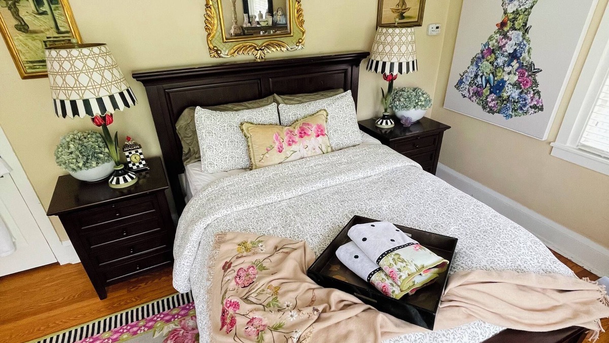 Haverford Cottage | Room rental in “cottage like” home