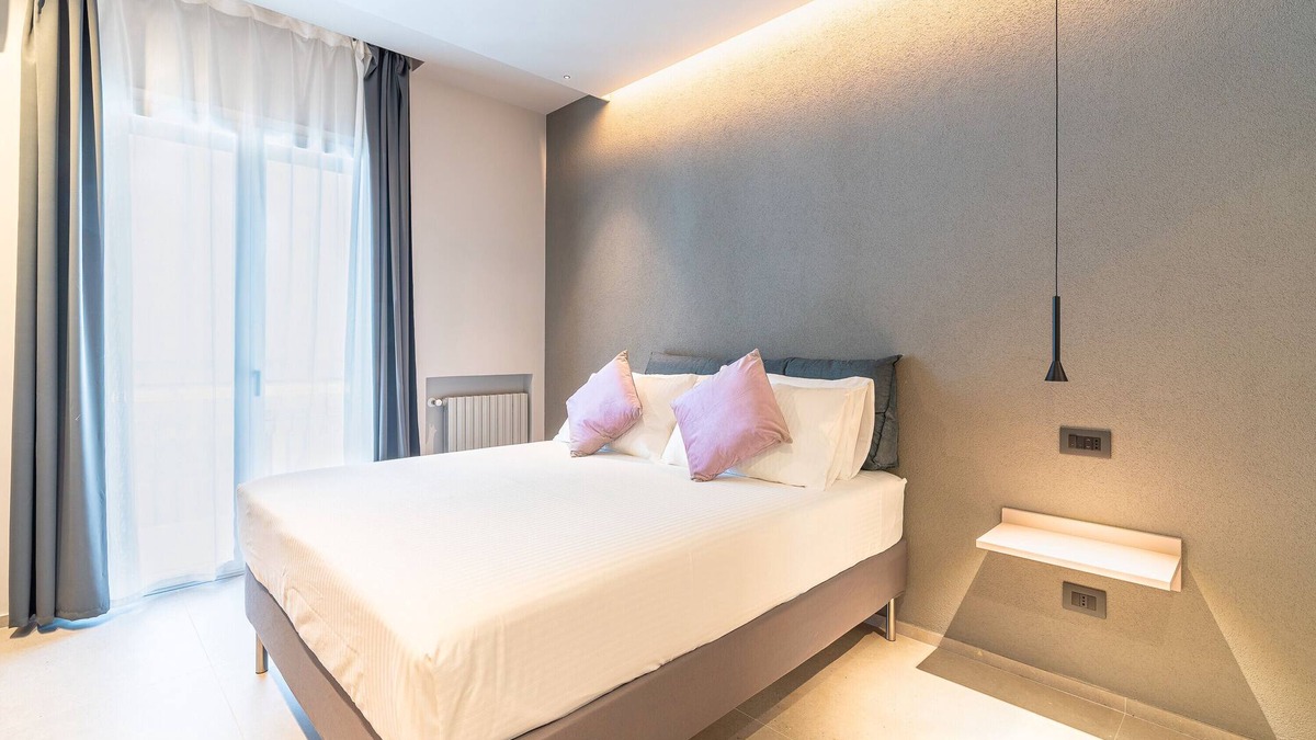 Viagrande Apartment | Room 'Rosa' with Mountain View, Shared Terrace and Air Conditioning