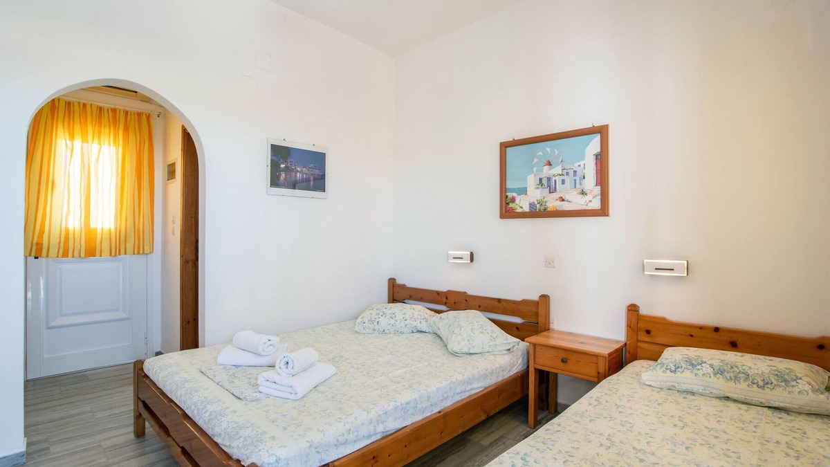 Logaras Apartment | Room 'Studio 5' with Mountain View, Wi-Fi and Air Conditioning