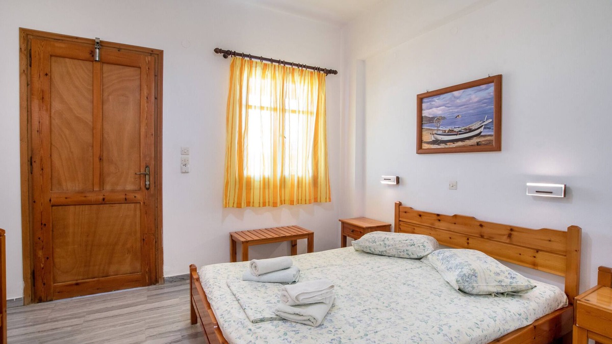 Logaras Apartment | Room 'Studio 6' with Mountain View, Wi-Fi and Air Conditioning
