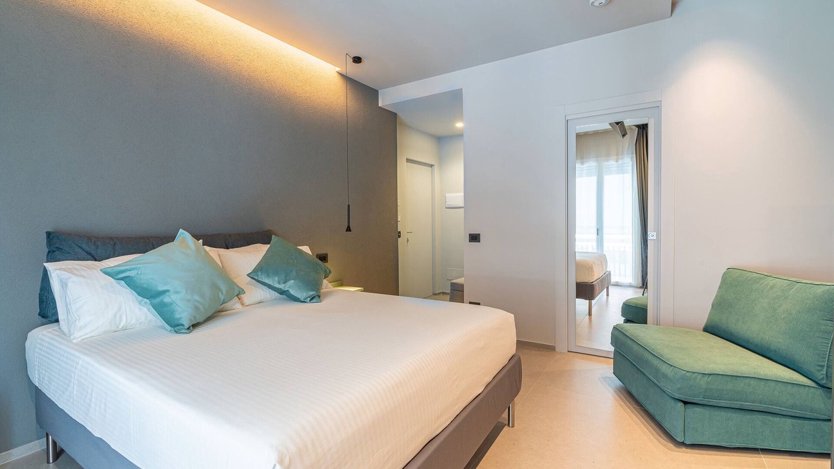 Viagrande Apartment | Room 'Verde' with Mountain View, Shared Terrace and Air Conditioning