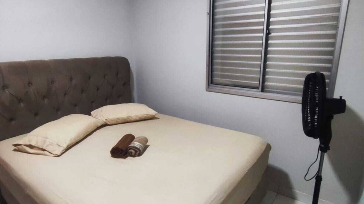 Santa Monica Apartment | Room with private bathroom in a complete apartment