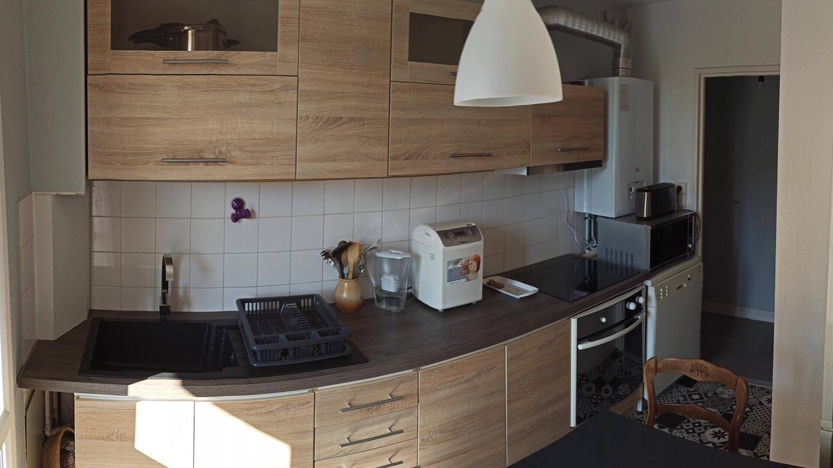 Bascule - Oratoire Apartment | Room with marital bed, all conveniences near the building in the center of town