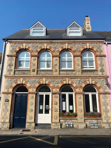 Tenby Hotel | Rooms at Allium
