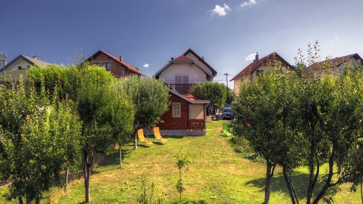 Grabovac Apartment | Rooms Ilija, (10767), Rakovica, hr