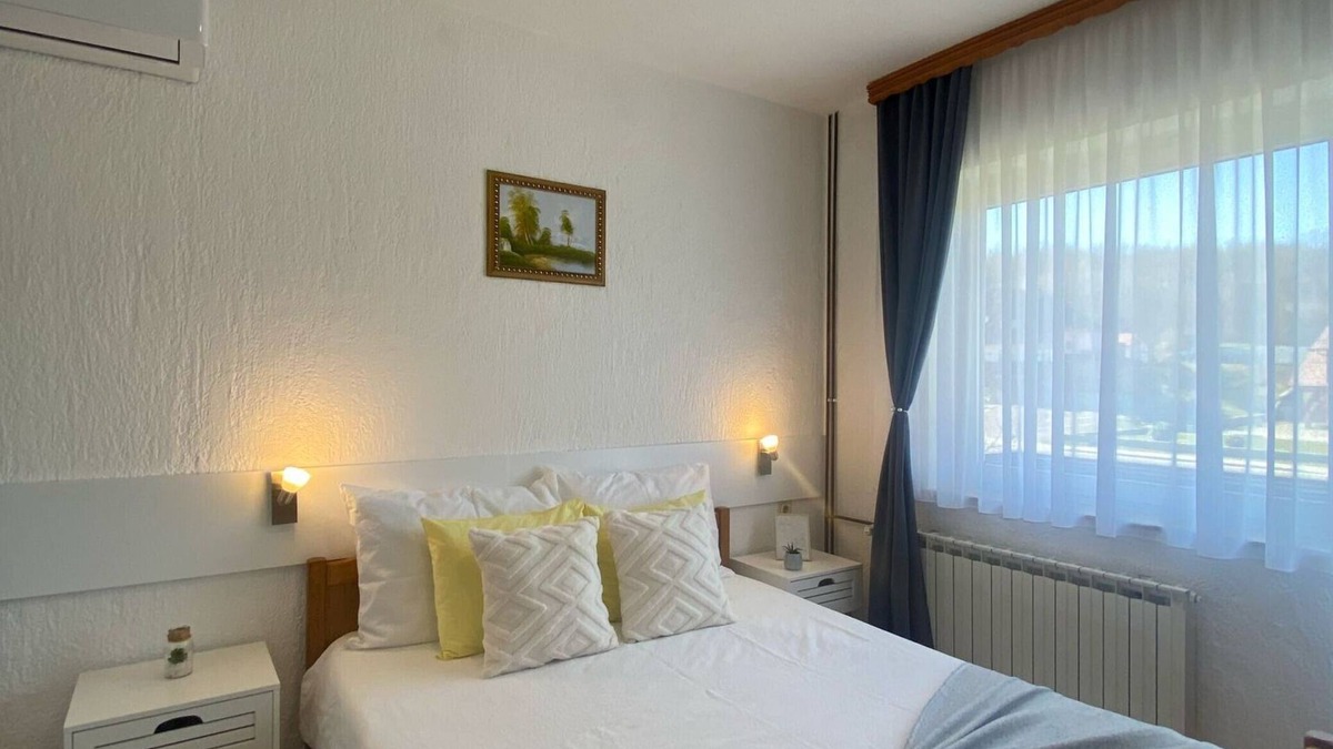 Grabovac House | Rooms M&N Zafran - Double room with Double Bed 1
