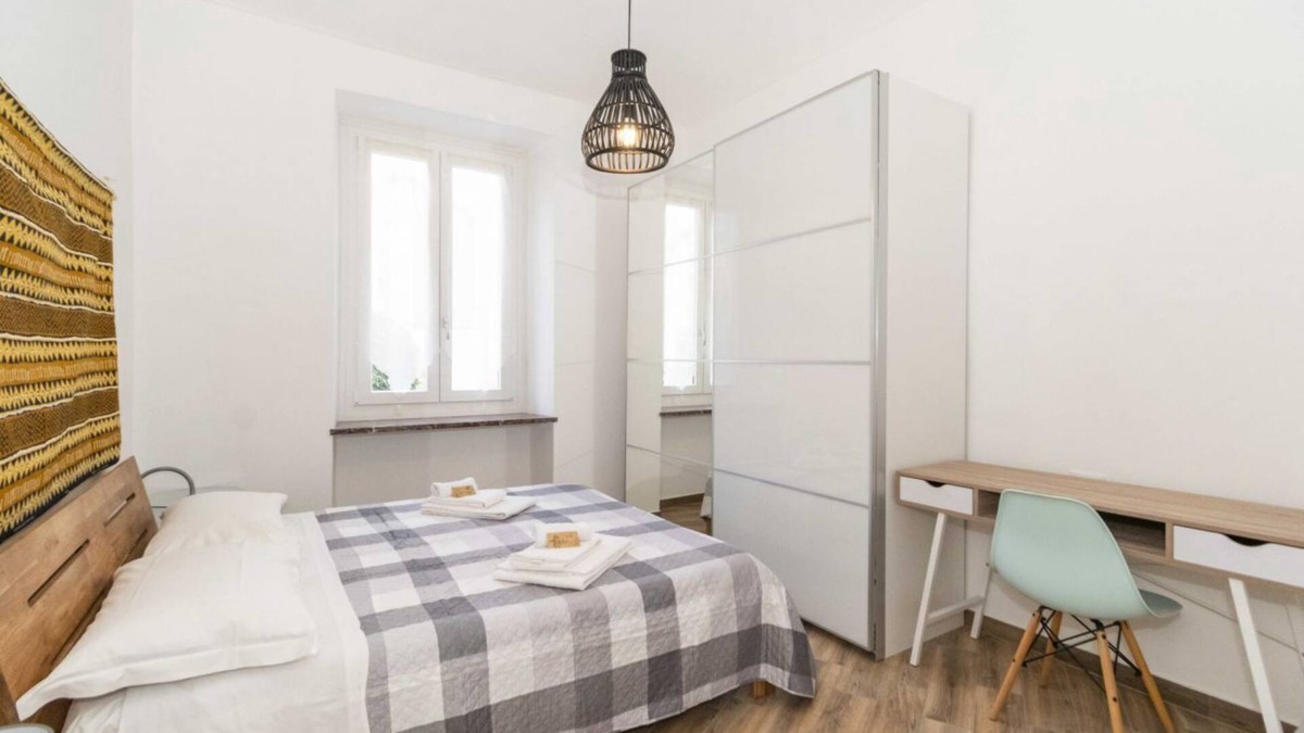 Aurora Apartment | Roomy & Central Torino Apartment!
