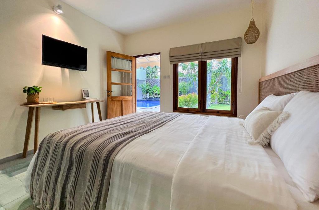 Senggigi Hotel | Roots Hotel Senggigi