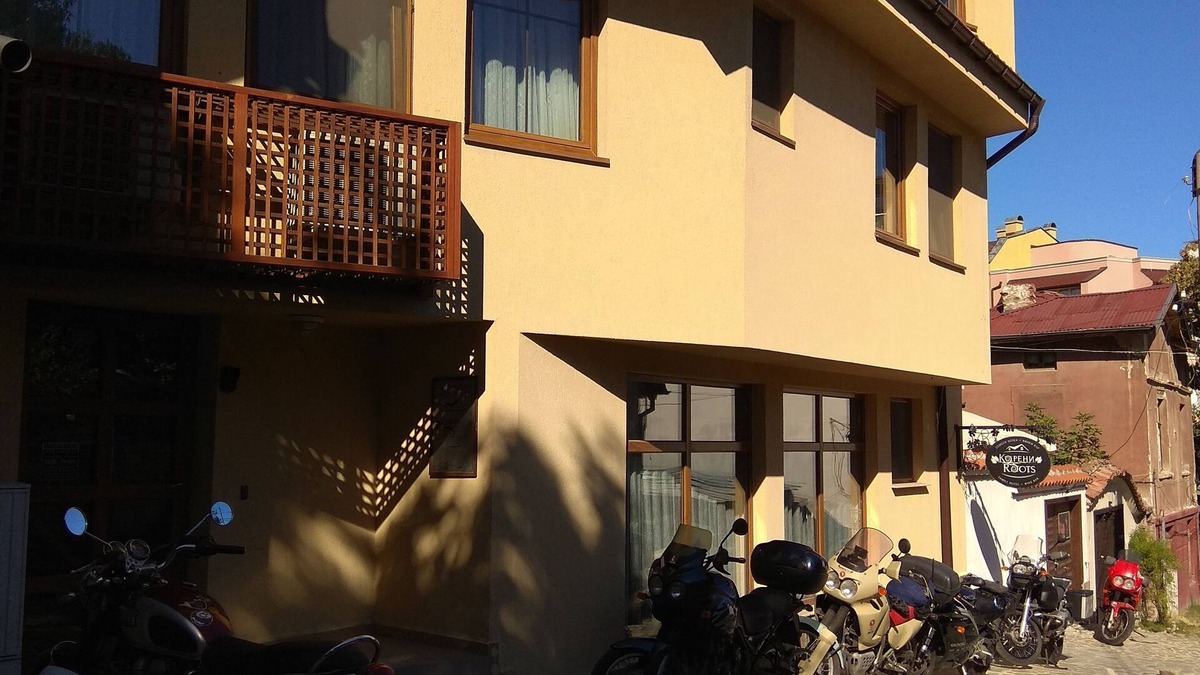 Plovdiv Old Town Hotel | Roots Hotel & Wine Bar