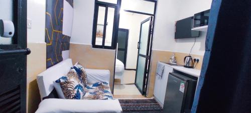 Kilimani Apartment | Rosëville Budget Studio - Rooftop Pool, Gym, Office Space, Children play area