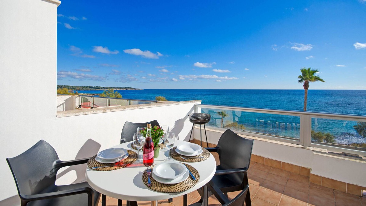 S'illot Apartment | ROSA DEL VENTS 2-A with terrace and sea views