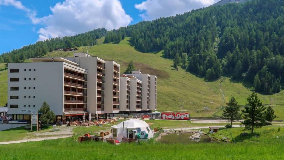Noveli Apartment | Rosablanche C64 by Interhome