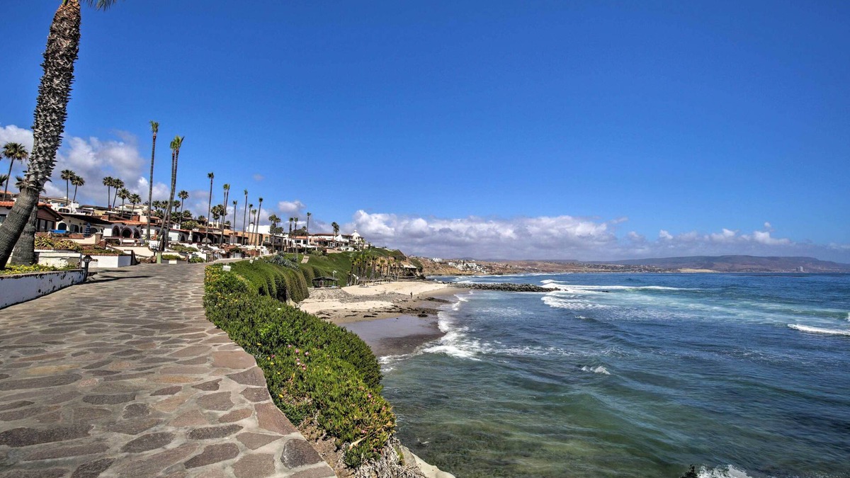 Las Gaviotas House | Rosarito Beach Home in Las Gaviotas w/Ocean Views
