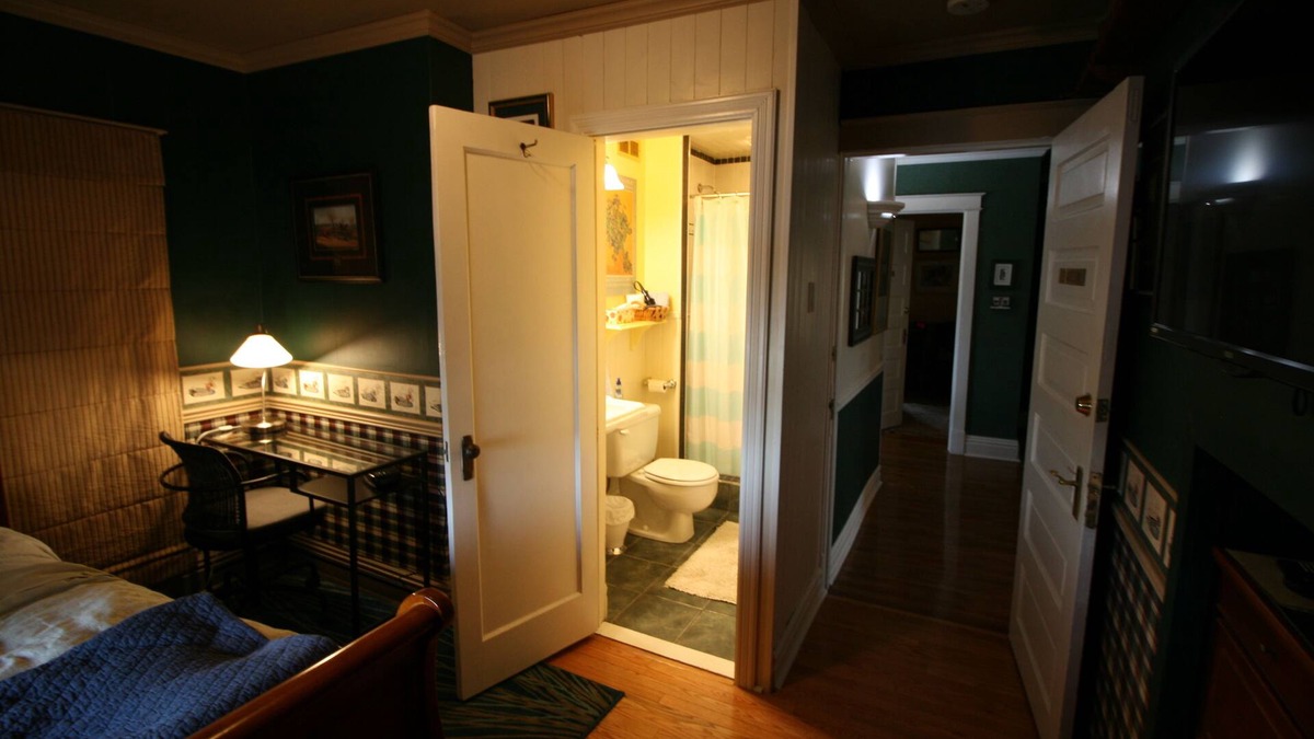Hamilton Bed & Breakfast | Rose Arden Bed & Breakfast