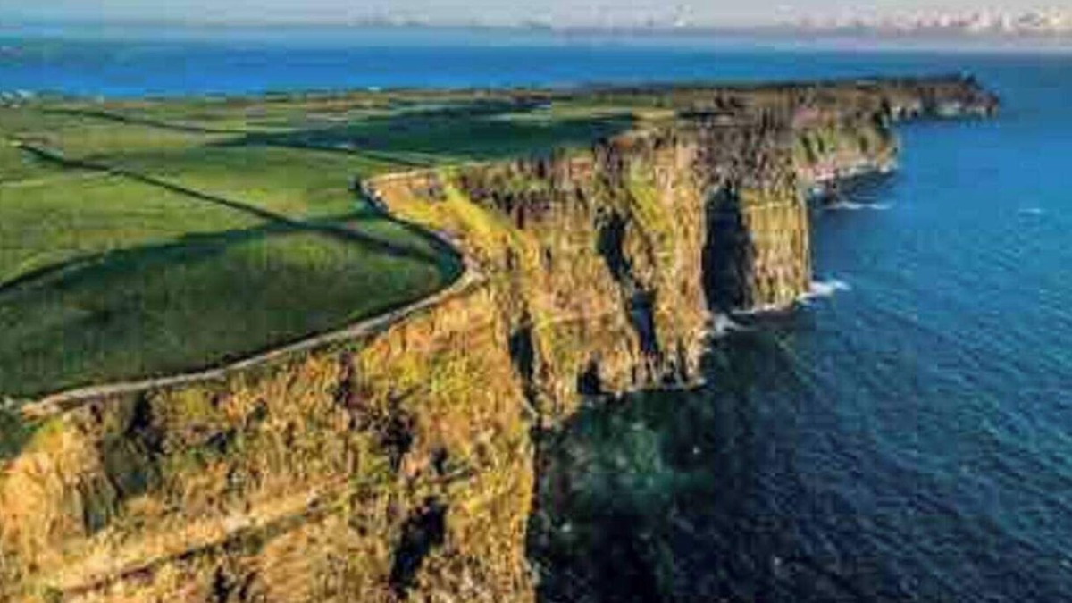 Magherareagh Cottage | Rose Cottage in Ennistymon - Near Cliffs of Moher