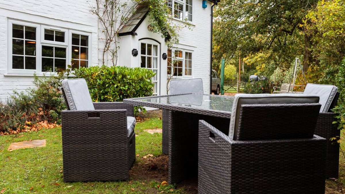 New Forest District House | Rose Cottage in the heart of the New Forest, dogs welcome, EV point, sleeps 6