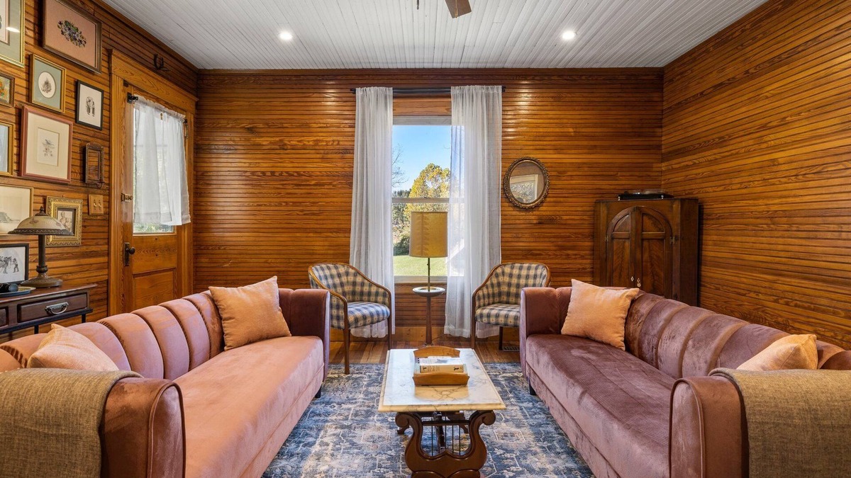 Skyland House | Rose Hill Manornn