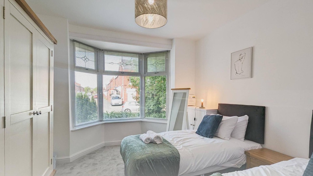 Crewe House | Rose House - By Sigma Stays