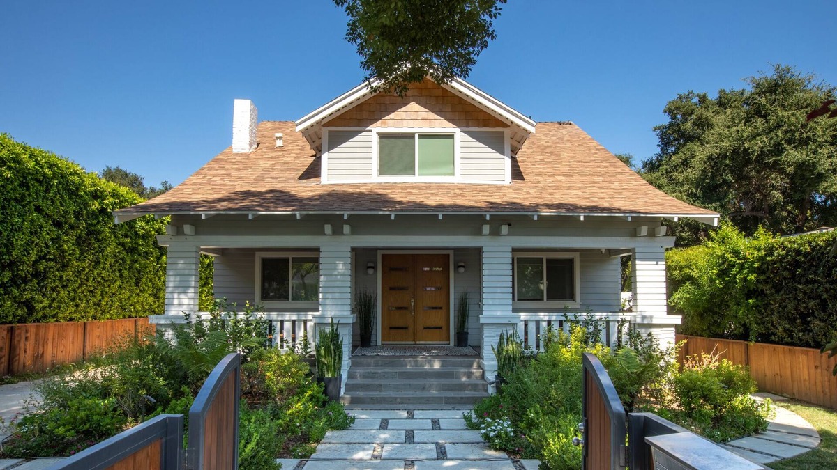 Altadena Apartment | Rosebowl, Heated Pool, Spa, BBQ, Hoops