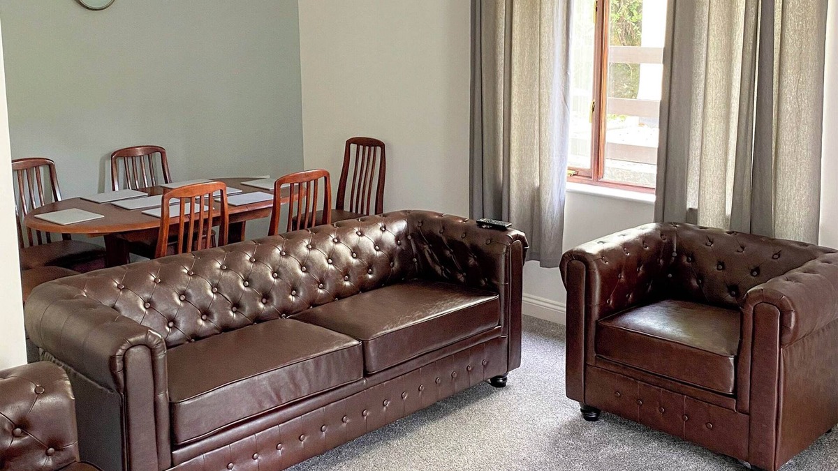 Liskeard Cottage | Rosecraddoc Manor - Riverbank