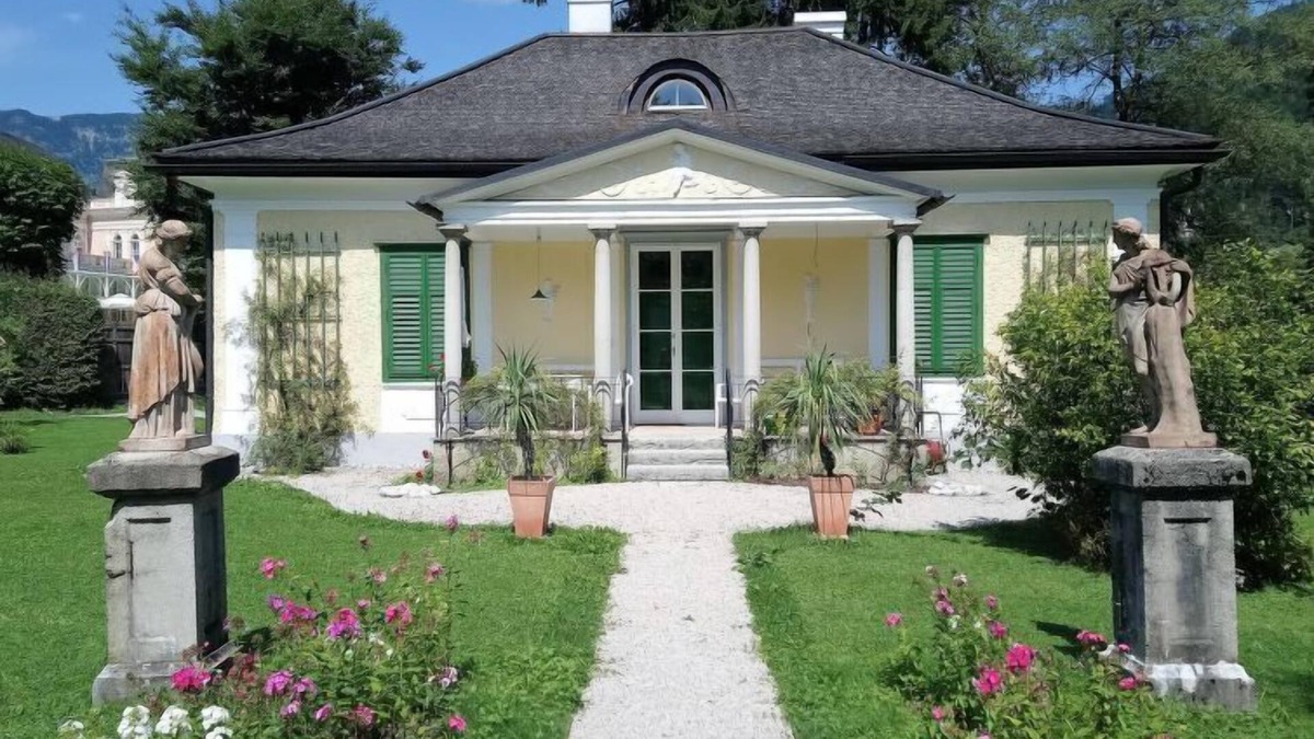 Bad Ischl House | Rosenvilla by Interhome