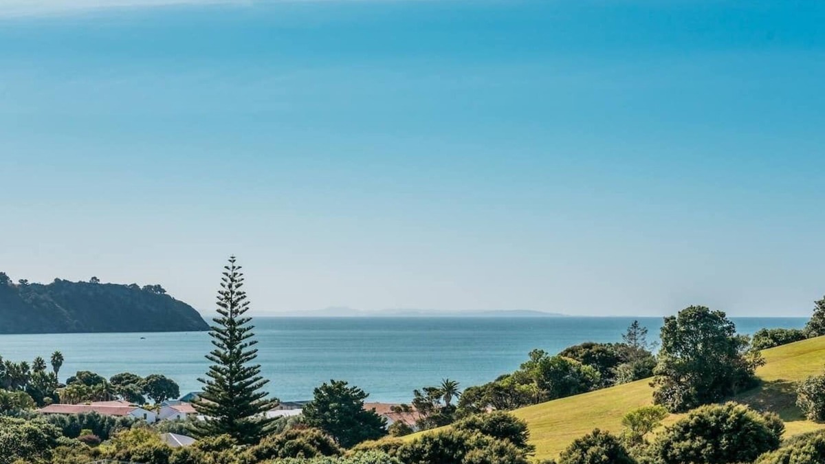 Onetangi House | Roses Bach | Stay Waiheke