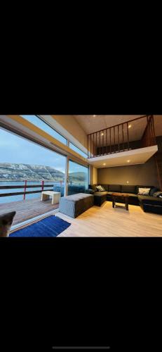 Vestmanna House | Rosie’s Neyst