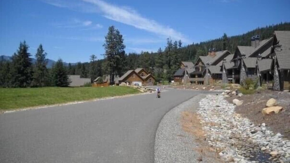 Ronald House | Roslyn Ridge Get Away