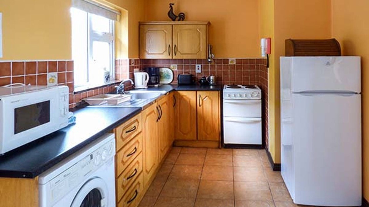 Kilnabrack Upper Cottage | Rossbeigh Beach Cottage No 4