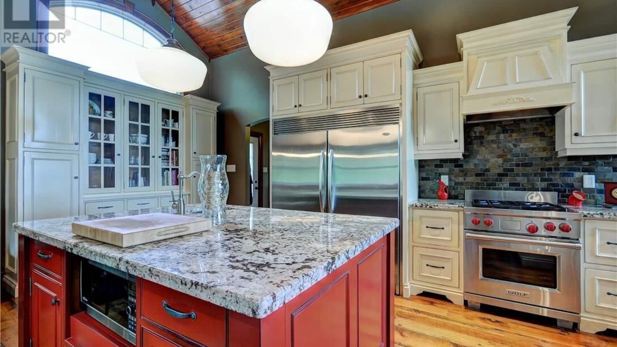 Minett House | Rosseau Lake Retreat