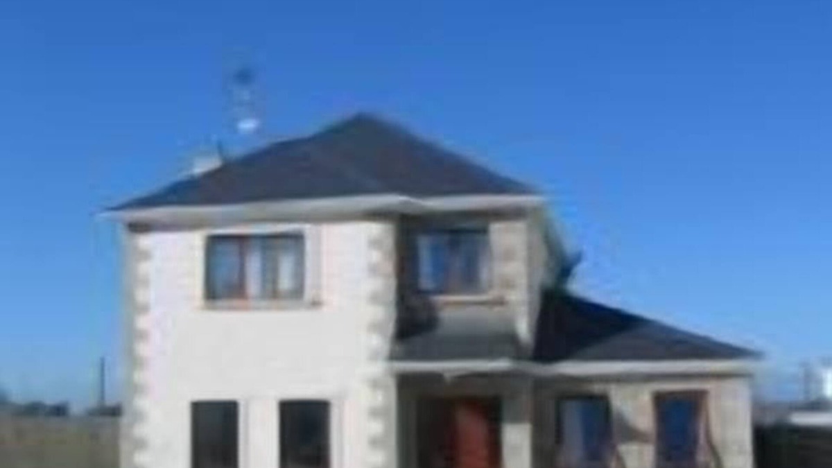 Rosslare House | Rosslare Strand Holiday Home Sleeps 8