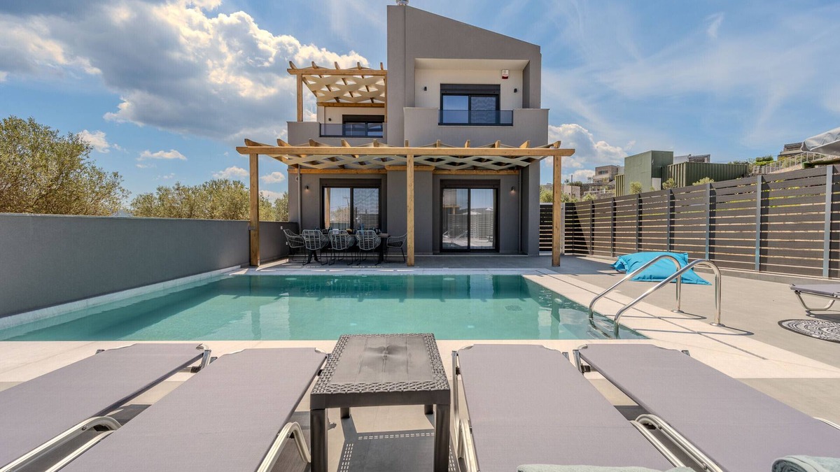 Gouves Villa | Rosy pair,private pool & jacuzzi near waterpark & Beach