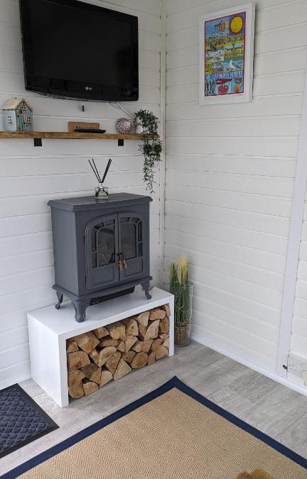 Bacton Apartment | Rosy's Retreat-Cosy Beach Escape in Bacton Norfolk