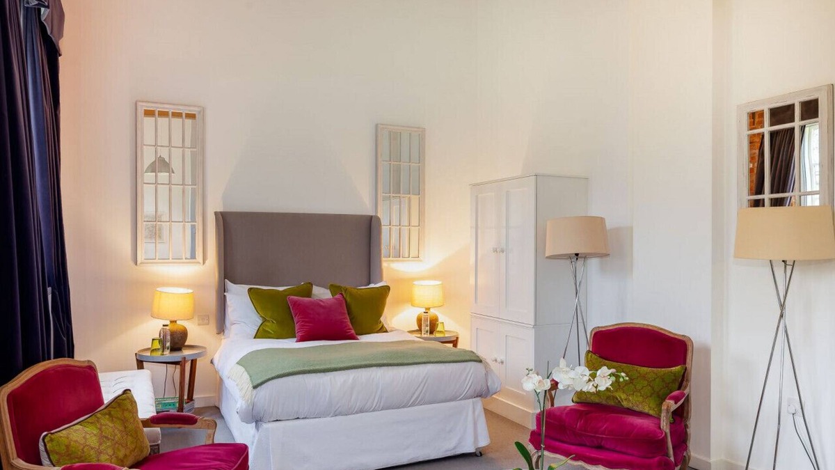 Bicester Apartment | Rotheram Suite at Bicester Heritage