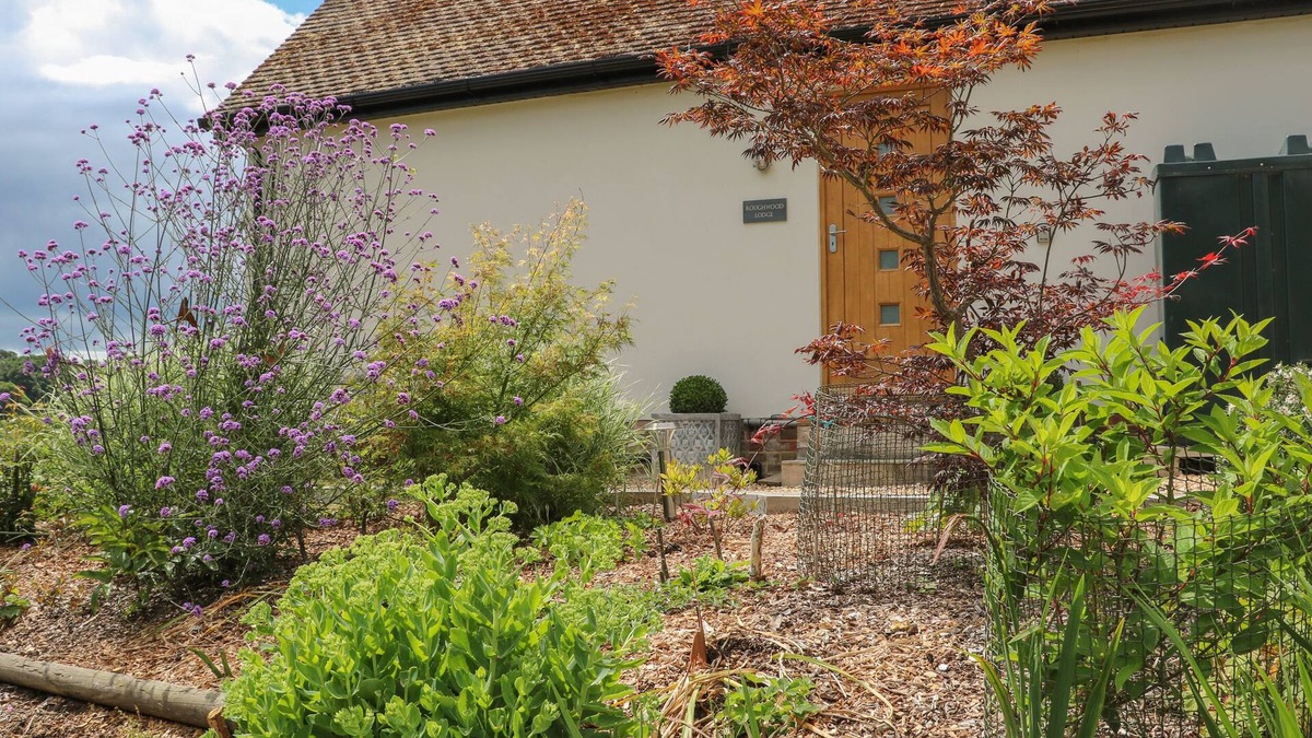 New Forest District Cottage | ROUGHWOOD, romantic, with a garden in Poulner