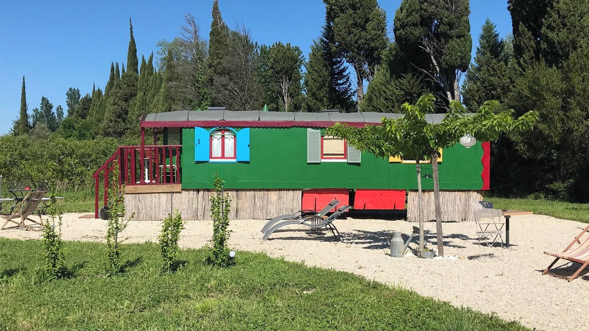 St.-Remy-de-Provence Cabin | Roulotte 3 Personnes