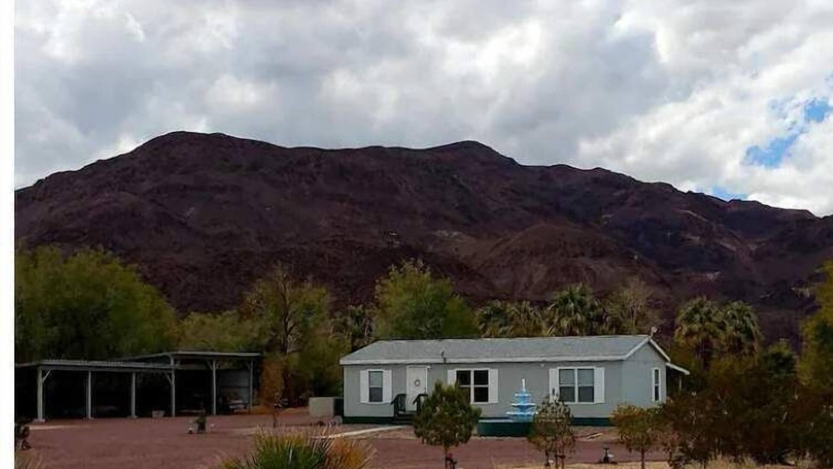 Newberry Springs House | Route 66 Lake House