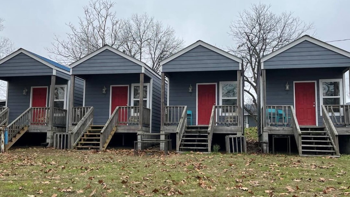Avon Hotel | Roy's Cabins & Campgrounds