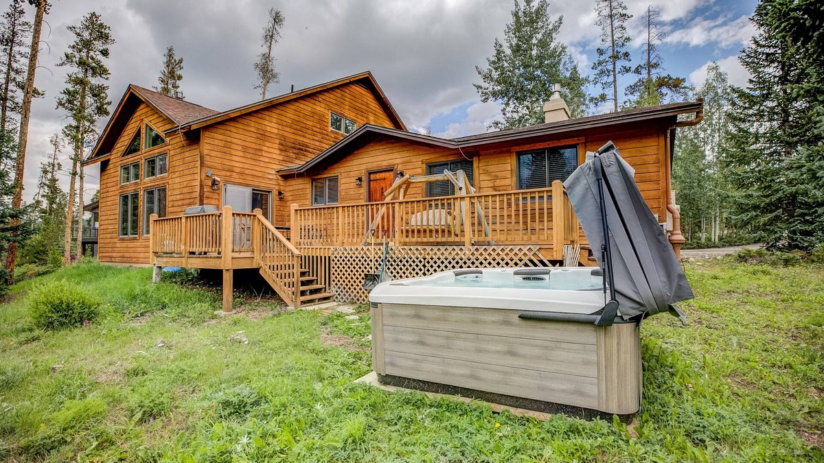 Weisshorn House | Royal Aspen Retreat Home: Lovely Setting, Spacious