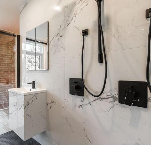 Abomey-Calavi Apartment | Royal