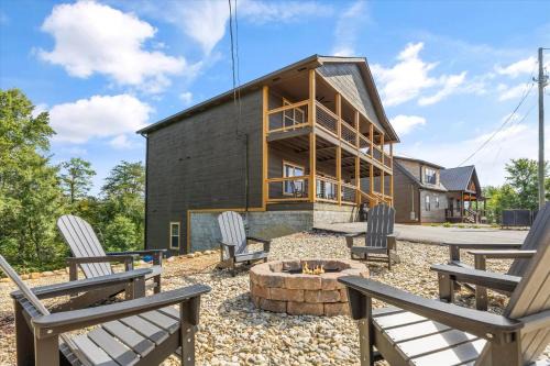 Sevierville House | Royal Bliss by On Cue Properties