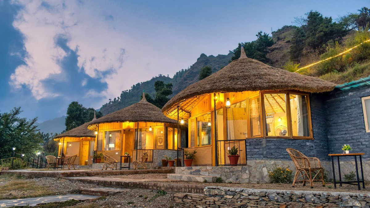 Naina Range Hotel | Royal Cliff Resorts