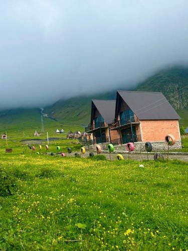 Gergeti Ski Chalet | Royal Cottages