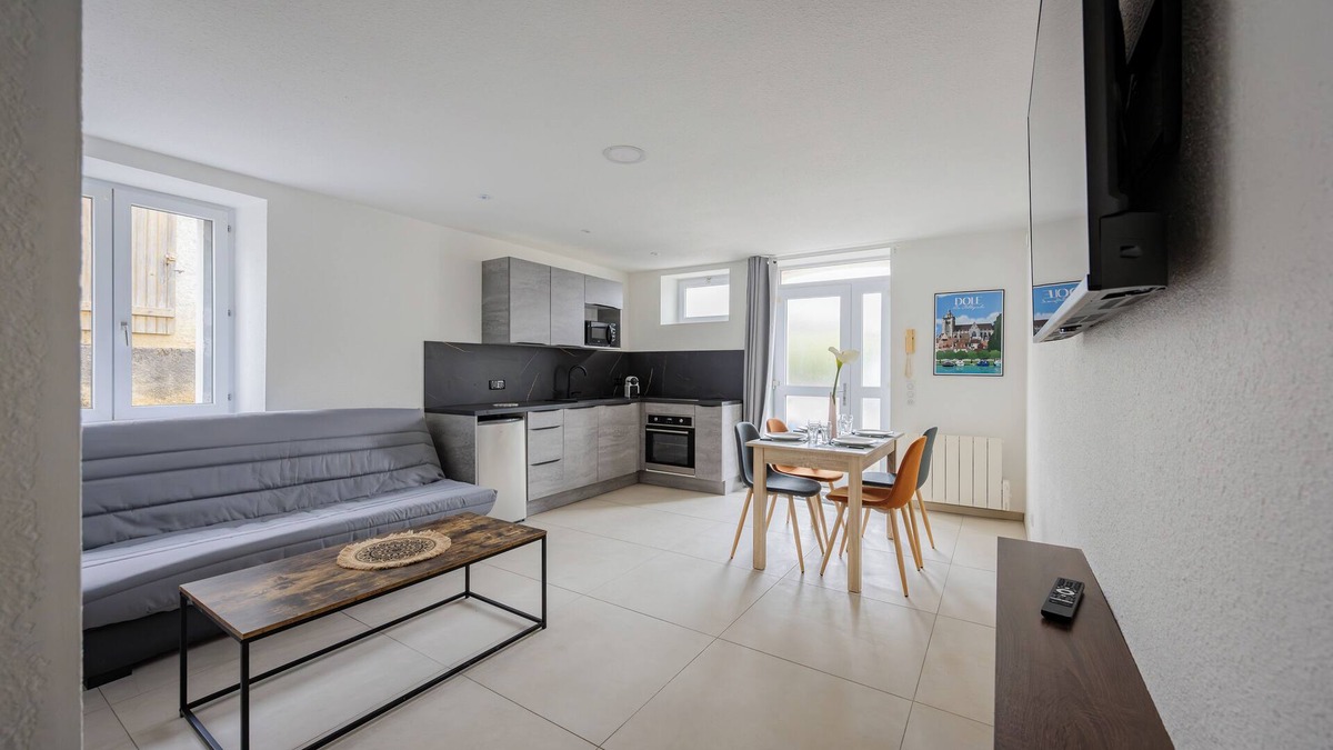 Paroisse Saint-Vincent-de-Paul Apartment | Royal Dole | 5* Elegance & Comfort in the Heart of Dole