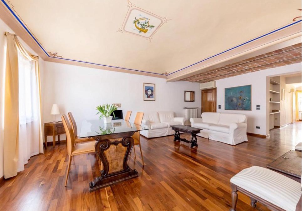 Old Town Apartment | Royal Domus Perugia - via Mazzini