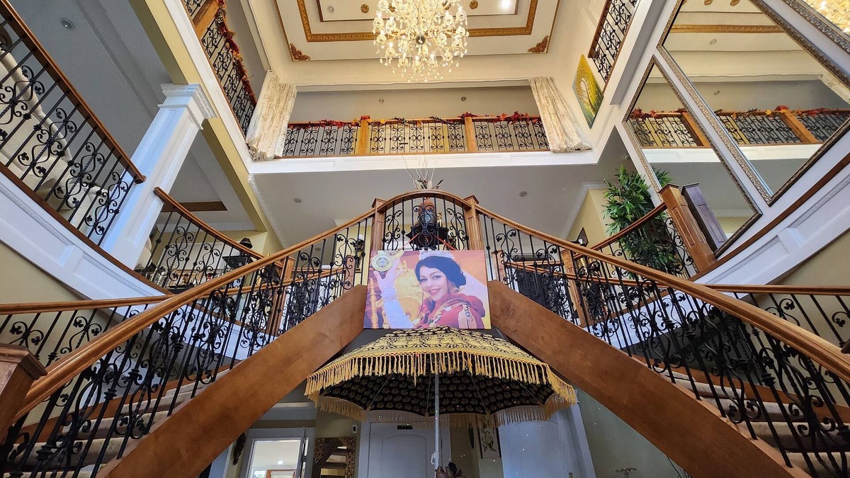 Surrey Villa | Royal Empress Palace featured in movies 4 elite clients limited time 4 new year.
