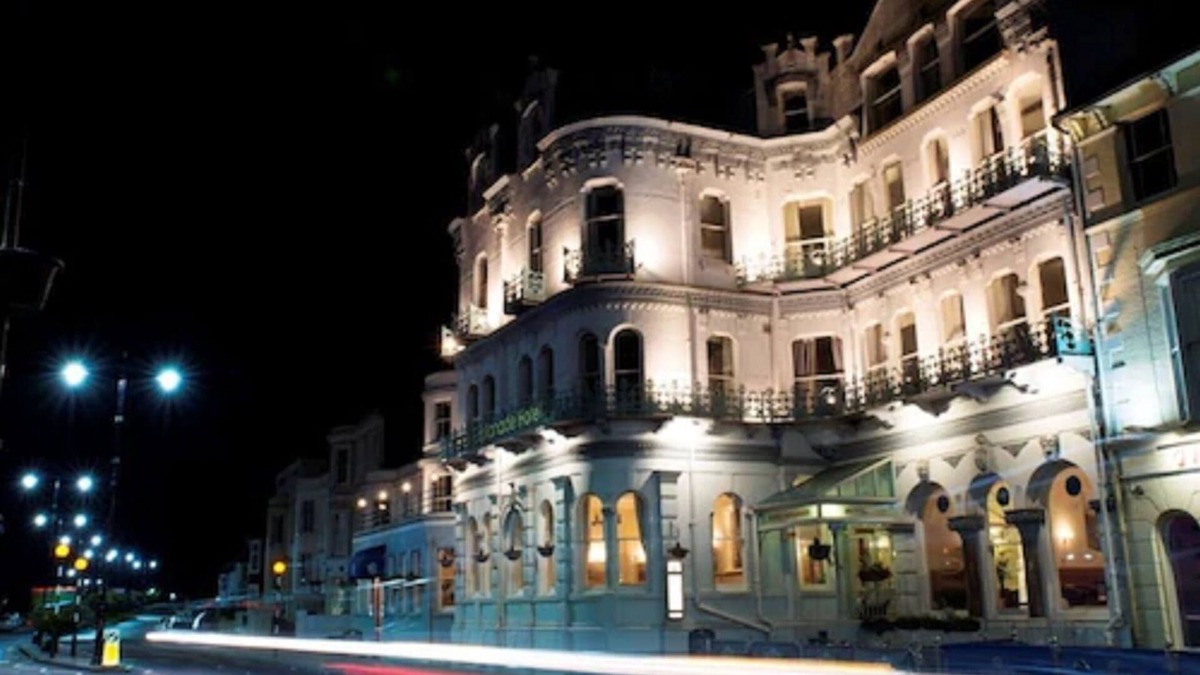 Ryde Hotel | Royal Esplanade Hotel