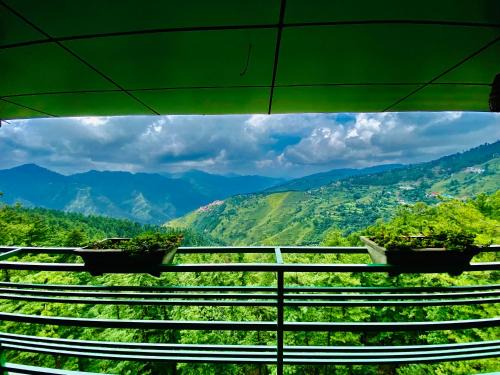 Shilon Bagh Hotel | Royal Green Valley Mashobra by Naina Staycation - Mountain and valley view rooms