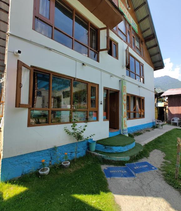 Laripora House | Royal Guest House