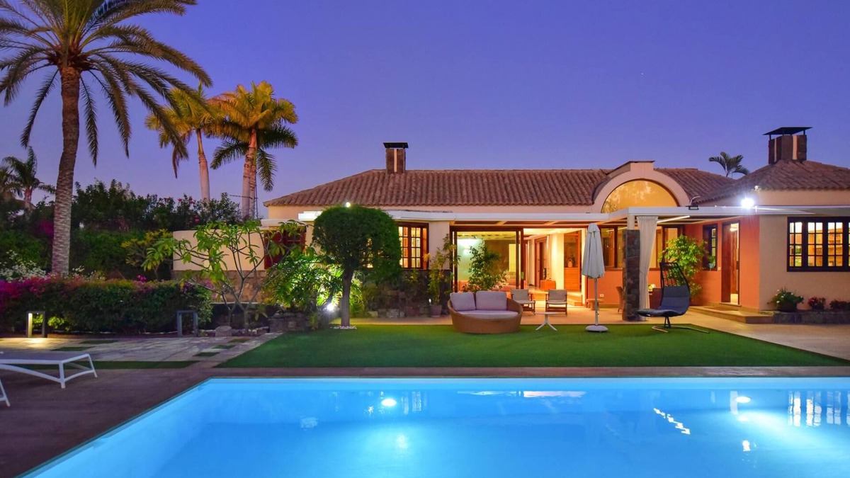 Campo Internacional Maspalomas Villa | Royal Hideaway Maspalomas by VillaGranCanaria